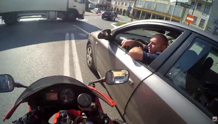 Ucieczka motocyklem przed policj - POV