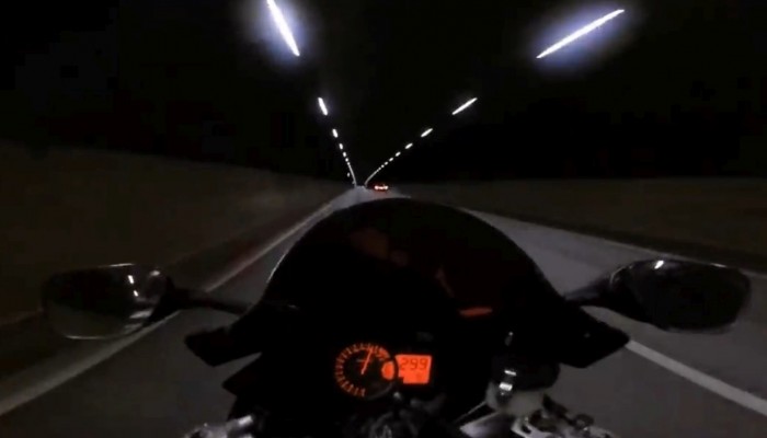 Ghost Rider powrci! 299 km/h midzy samochodami