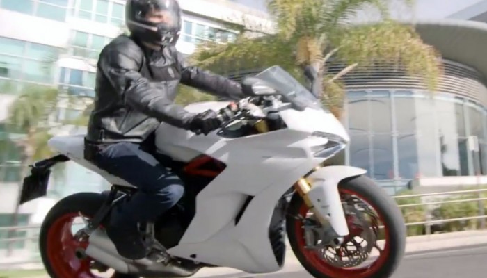 Ducati SuperSport S w akcji - wideo