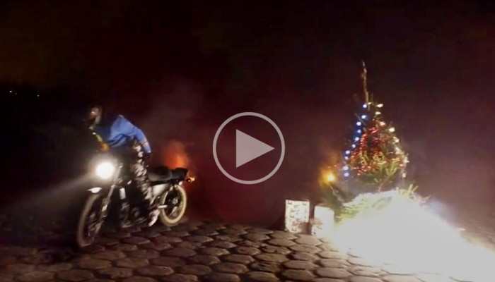 Maciek DOP vs. choinka - Harley-Davidson Grinch ko�czy �wi�ta!