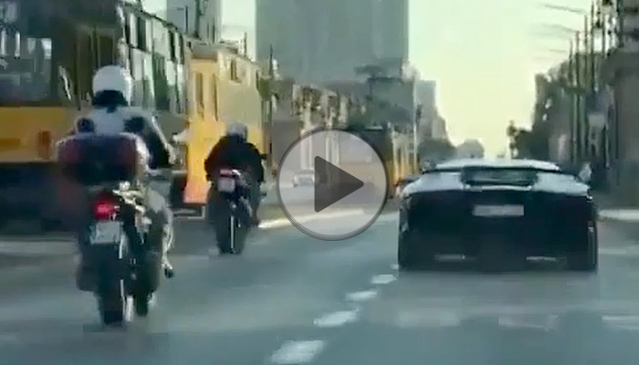 Nielegalne wycigi w Warszawie - prbowa motocyklem dogoni Lamborghini Aventadora SV 750hp