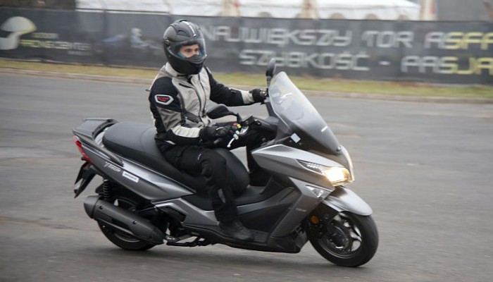 Kymco X-Town 125i ABS - konkurencyjny maxiskuter