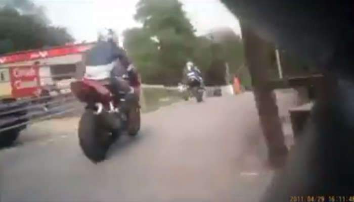 Jedna niezoona stopka, dwa rozbite motocykle