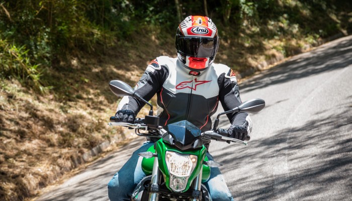 Arai RX-7V - kask nie tylko dla zawodnika [TEST]