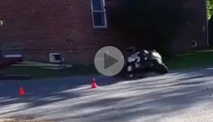 Jak i gdzie doskonali� technik� jazdy? On robi to dobrze…