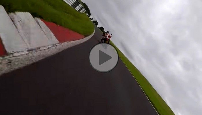 Guy Martin i Honda Africa Twin na torze