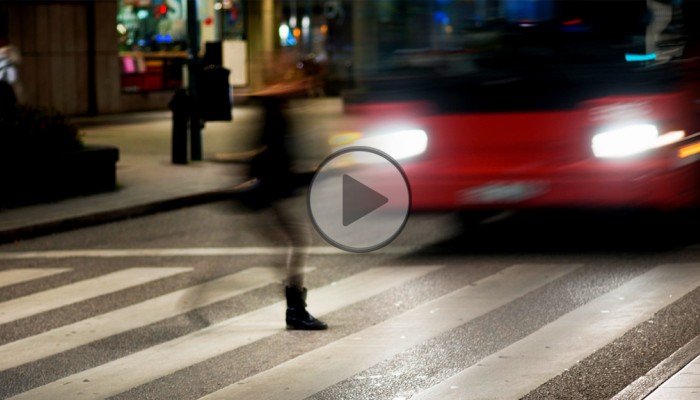 Wyprzedzanie na pasach, czyli jak �atwo zarobi� 10 punkt�w karnych przez niewiedz�