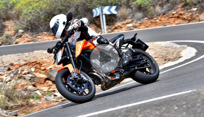Nowy KTM 790 Duke - na gor�co z test�w [video]