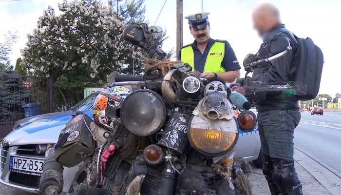 Grzecznie podczas kontroli! Policjanci chwal� now� bro� w walce z niesfornymi kierowcami