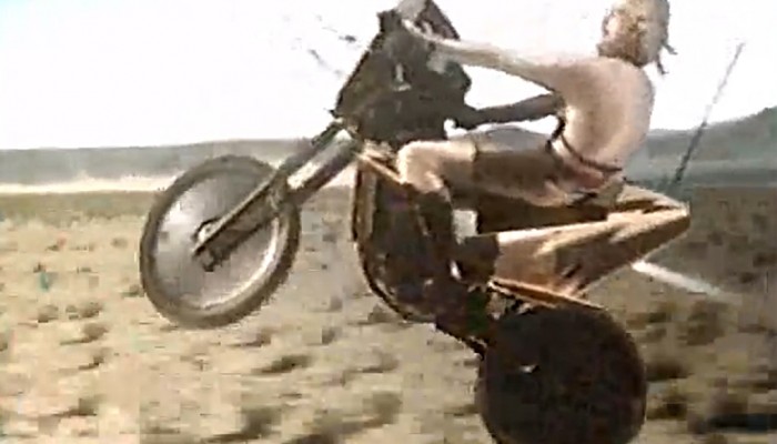 Lataj�cy motocykl, czyli najgorsza scena motocyklowa w historii kina [FILM]