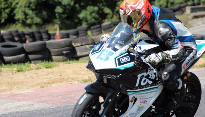 Kamil Barcik dominuje w 