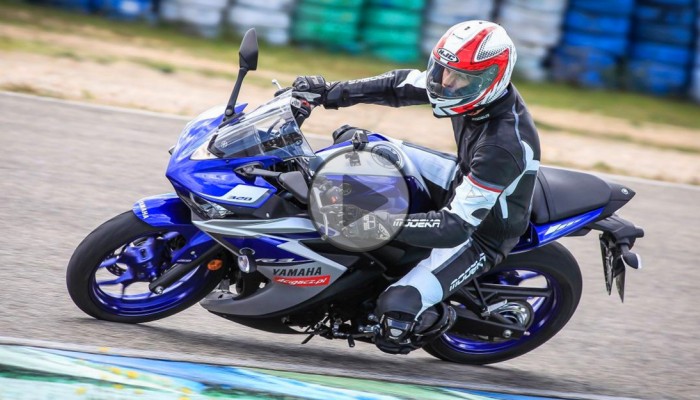 Nowa Yamaha YZF-R3 niemal gotowa do produkcji. Pojawi�y si� zdj�cia szpiegowskie