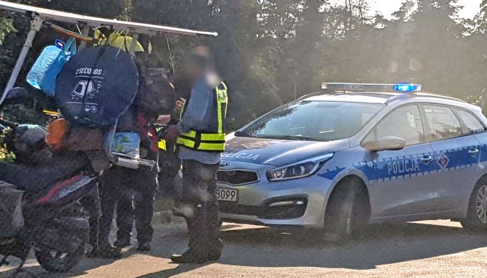 Skuter-kamper. Wczasowicz z ca�ym dobytkiem zatrzymany ko�o Bielska-Bia�ej