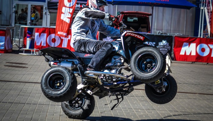 Quady te kochamy! cigacz.pl patronem medialnym ekipy Leo Stunt