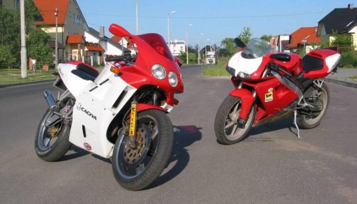 Cagiva Mito 125 na ulicy z