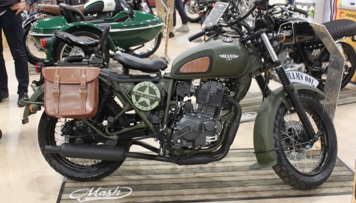 Inspirowany II wojn� �wiatow�. Francuski producent prezentuje niezwyk�y motocykl