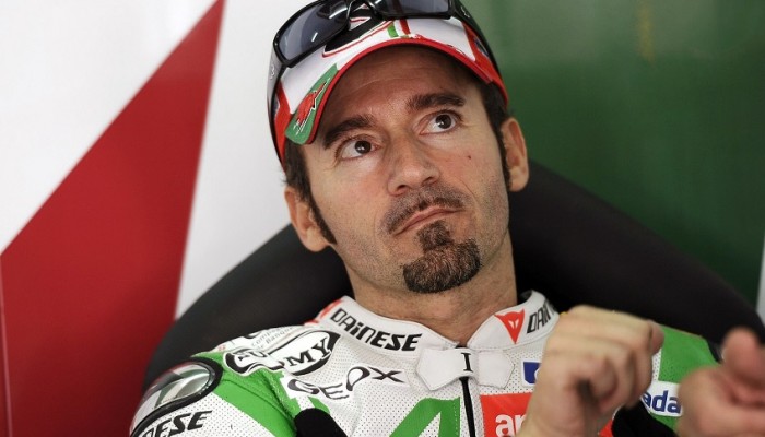 Max Biaggi przestrzega przed upadkiem WSBK