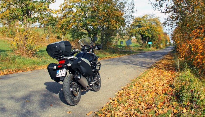 Jazda motocyklem jesieni. 5 wanych zasad