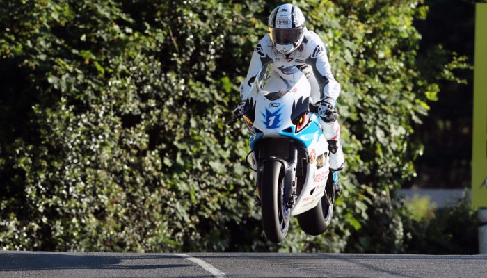 TT na wyspie Man - Michael Rutter ustanowi� rekord w klasie motocykli elektrycznych