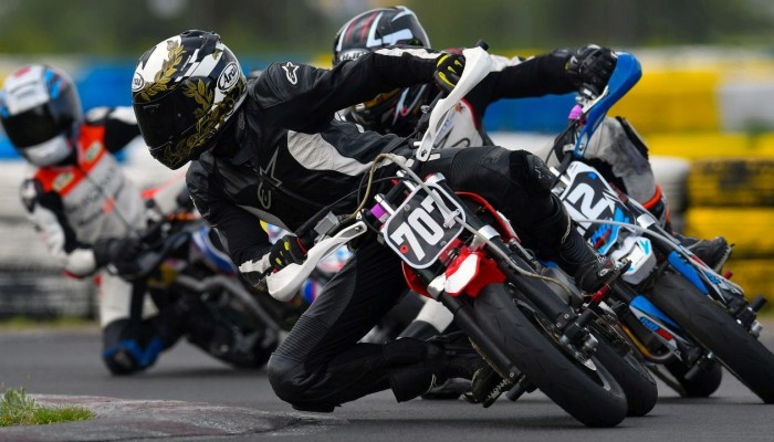 Peen padok i trybuny w Toruniu. Spektakularny sukces Pucharu Polski Pit Bike SM!