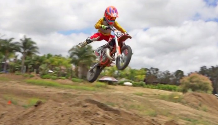 Jaki ojciec, taki syn - trening 9-letniego adepta motocrossu