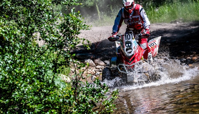 Silk Way Rally: etapowe zwycistwo Sonika, dwch Polakw na czele