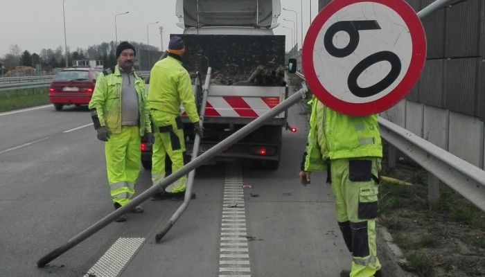 Koniec fikcji pod Warszaw� - droga S8 ma ju� status ekspresowej