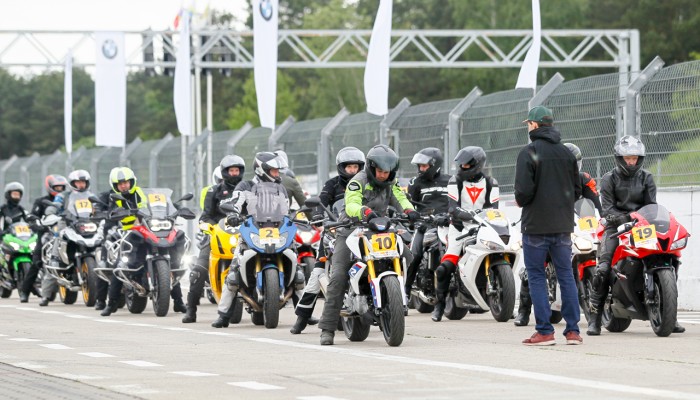 California Superbike School otwiera kalendarz 2020