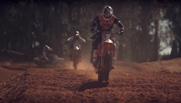 Ostatnie okr��enia przed Anaheim [FILM]