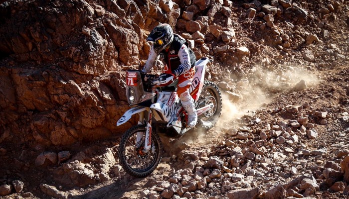 Cika nawigacja i kamienie. Krzysztof Jarmu o drugim dniu Dakaru 2020