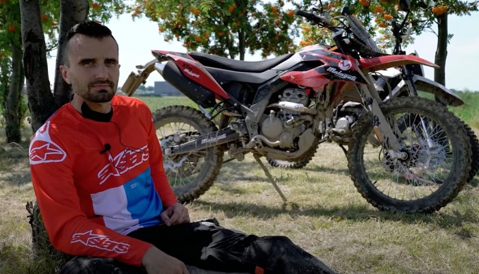 Malaguti XTM 125 i XTM 50 - w lekki teren, bez prawa jazdy kat. A [FILM]