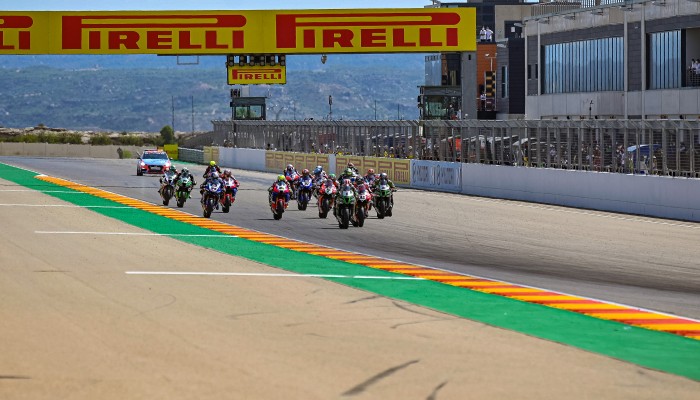 WSBK: Rea i Redding zwyci�aj� w niedzielnych wy�cigach w Aragonii