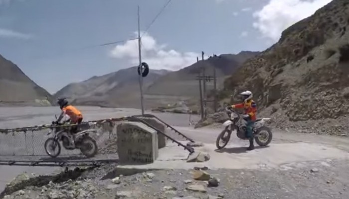 Czy warto odwiedzi� Himalaje motocyklem enduro?