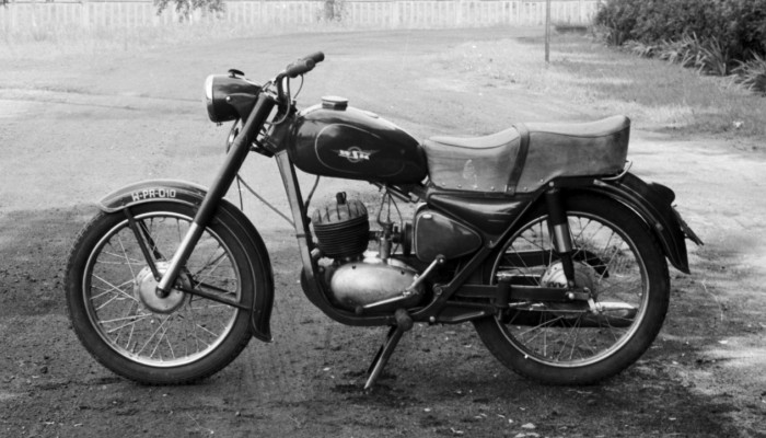 WSK 150 - biay kruk kolekcjonerski. Historia nietypowej WSKi