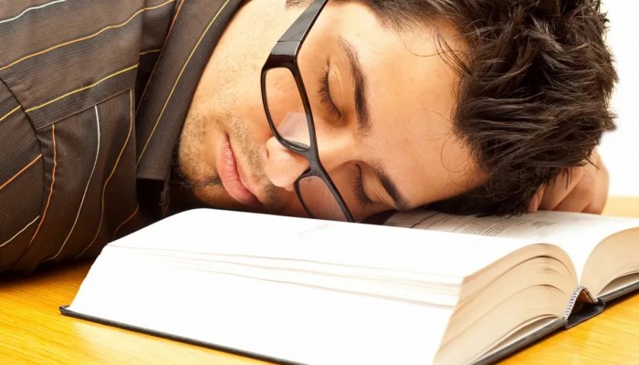 Dlaczego materia�y prasowe s� takie nudne?