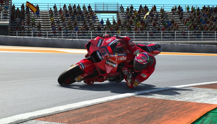 Jarek Jakubowski odnosi pierwsze zwyci�stwo w eMotoGP Polish League!