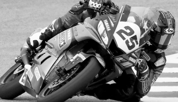 Dean Berta Vinales, kuzyn Mavericka, zgin�� podczas wy�cigu w Jerez