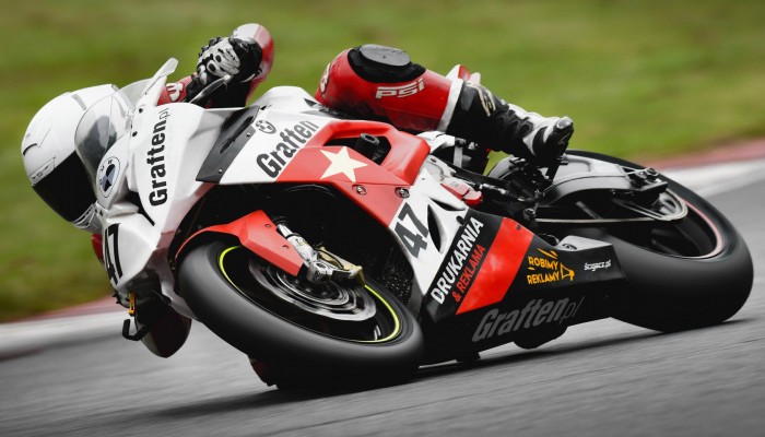 Je�d��cy w barwach zespo�u Graften Motorsport - Daniel Ma�kowski drugim V-ce Mistrzem Polski w Superbikach