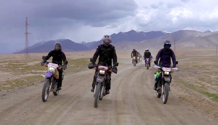 Kirgistan motocyklem. Zapis wyprawy na filmie dzień po dniu