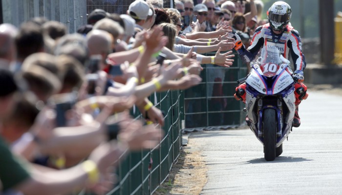 IOM TT 2022: Dunlop wycofuje opony z alokacji. S� zbyt niebezpieczne dla zawodnik�w