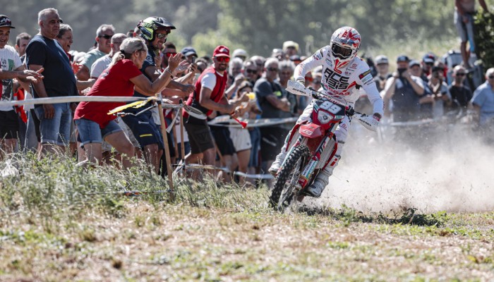 EnduroGP: wyniki trzeciej rundy. S�odko-gorzki wyst�p zawodnik�w Metzelera w GP W�och [VIDEO]