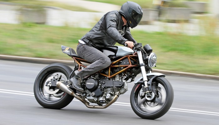 Ducati Monster 600 w wersji custom. 