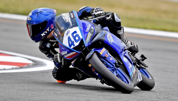 �wietne wyniki Ku�mierczyka i Nowaka w Yamaha bLU cRU