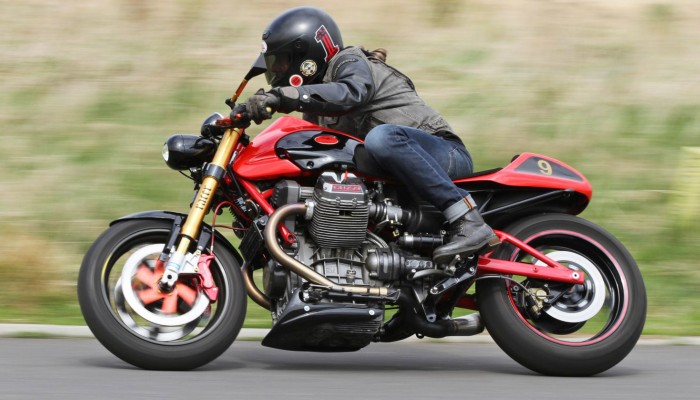 Moto Guzzi V10 Centauro jako customowy cafe racer Rafaa