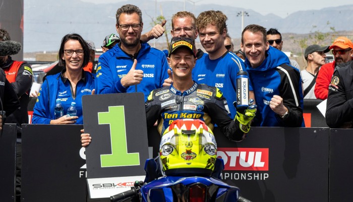 Dominique Aegerter wygrywa drugi wy�cig Supersport na torze San Juan Villicum