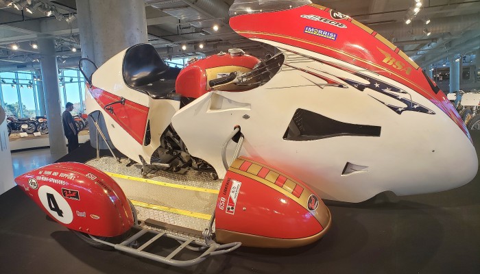 BSA A65 sidecar. Czy wycigwka moe mie wzek boczny?