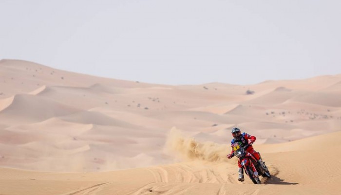 Dakar 2023: wyniki dziesiątego etapu. Polacy nadal w czołówce po rozgrzewce na pustyni [VIDEO]