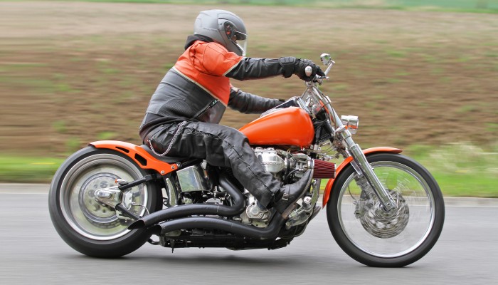 Harley-Davidson Softail Jarka ze sprark Magna Charger. Ponad 200 km/h w par chwil