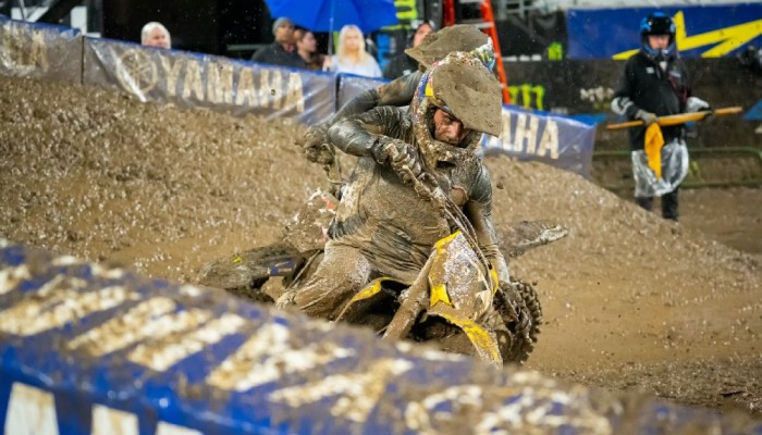 AMA Supercross: wyniki 14 rundy. Botna batalia w East Rutherford dla Anstie i Barcii [VIDEO]