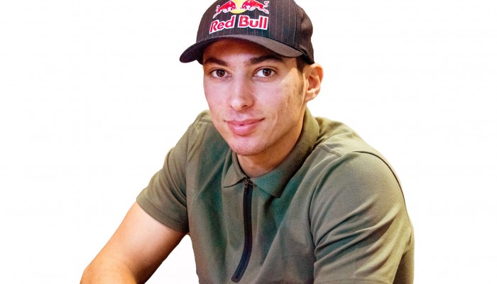 Toprak Razgatlioglu w ROKiT BMW Motorrad. Zawodnik podpisa� kontrakt na sezon 2024